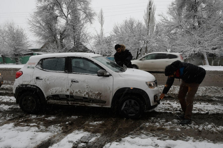 Renault Kwid vuot 15.000 km anh 4
