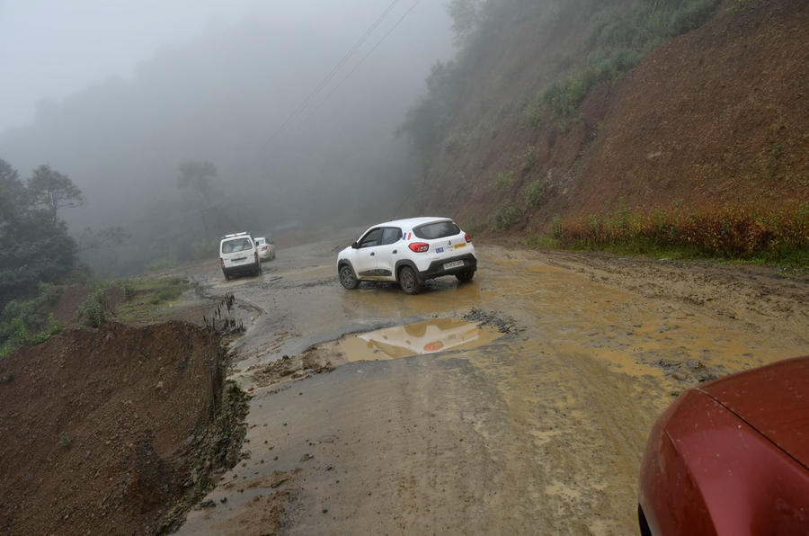Renault Kwid vuot 15.000 km anh 3