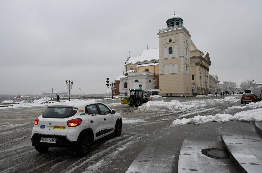 Renault Kwid vuot 15.000 km anh 13