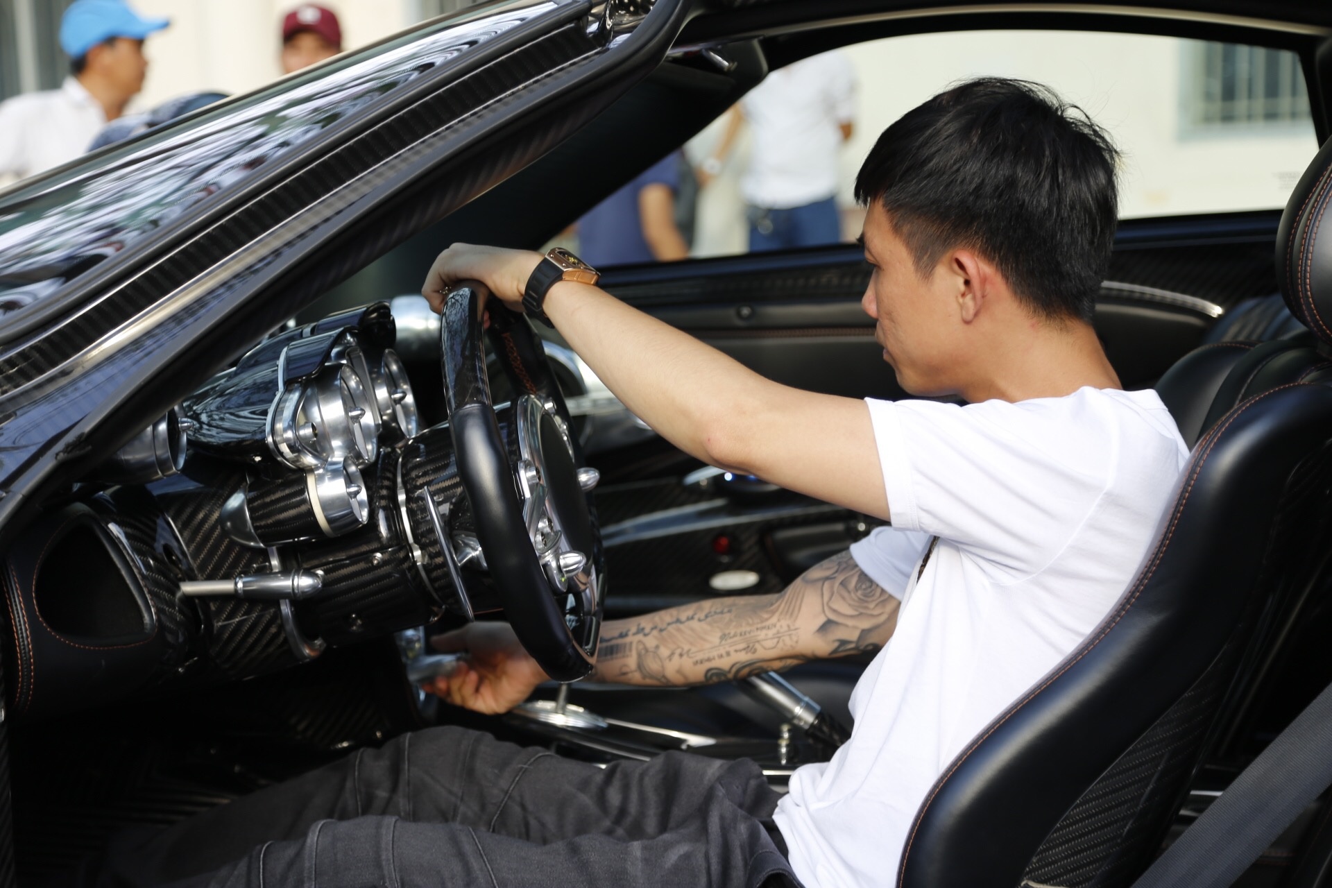 Sieu xe Pagani Huayra cua Minh Nhua anh 2