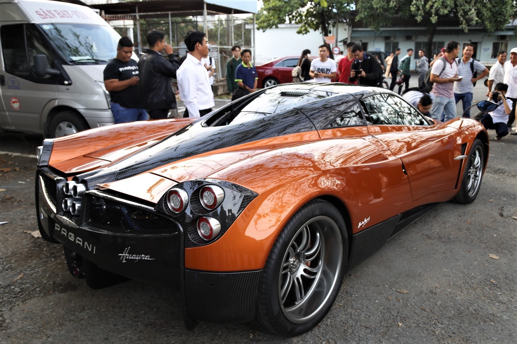 Sieu xe Pagani Huayra cua Minh Nhua anh 1