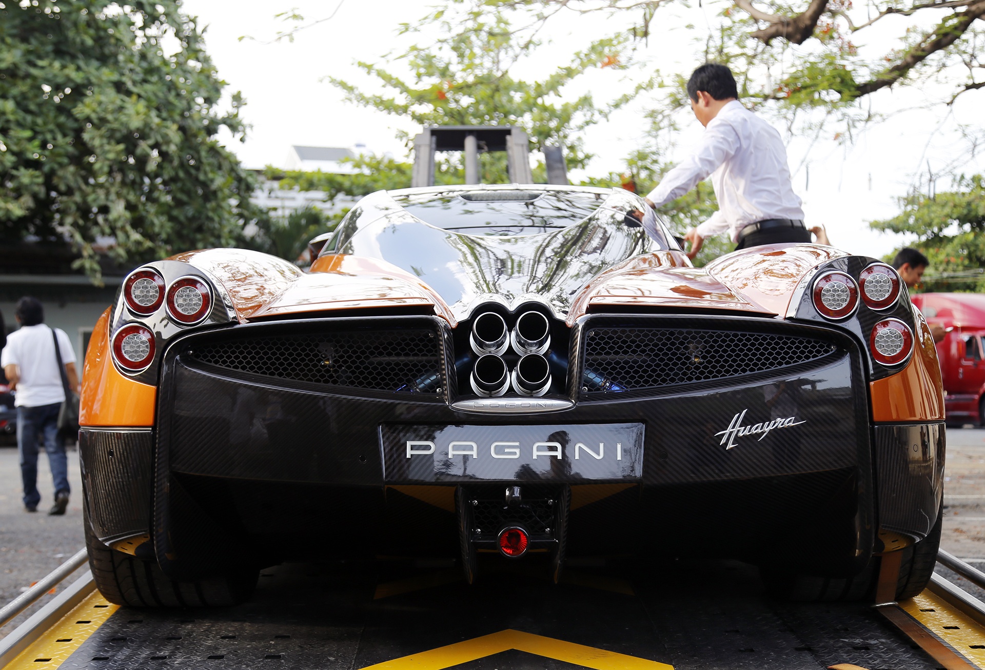 Sieu xe Pagani Huayra cua Minh Nhua anh 14