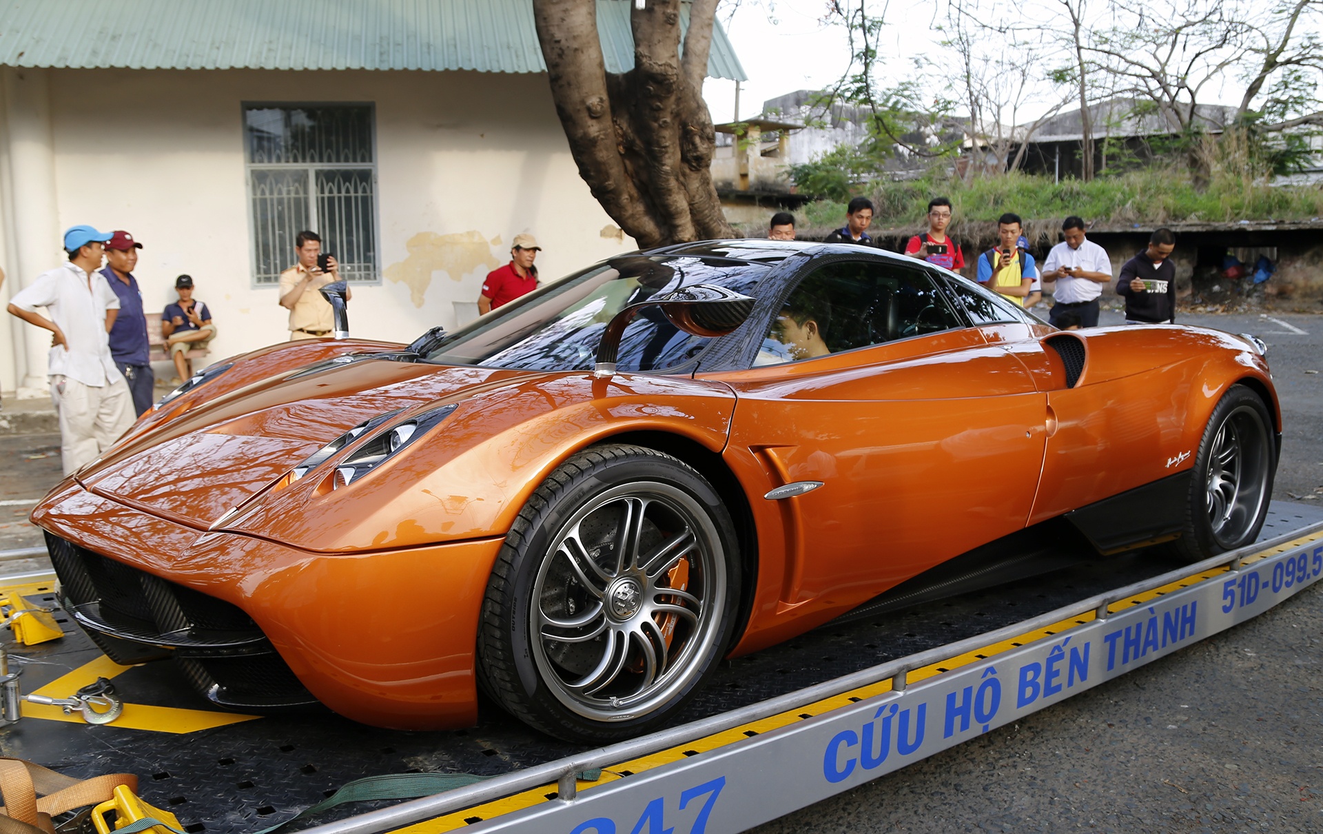 Sieu xe Pagani Huayra cua Minh Nhua anh 7