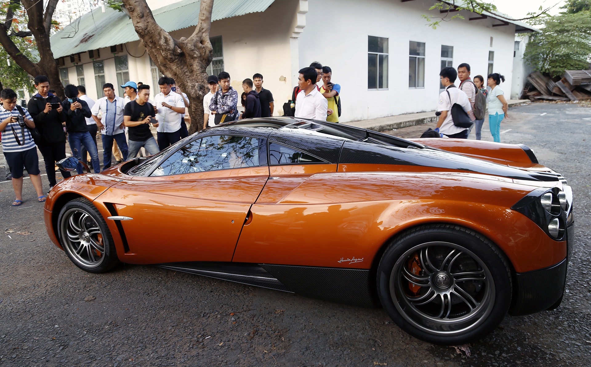 Sieu xe Pagani Huayra cua Minh Nhua anh 8