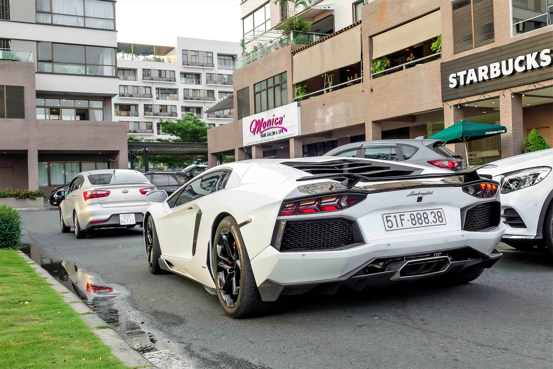 Lamborghini Aventador chinh hang tai Viet Nam anh 8