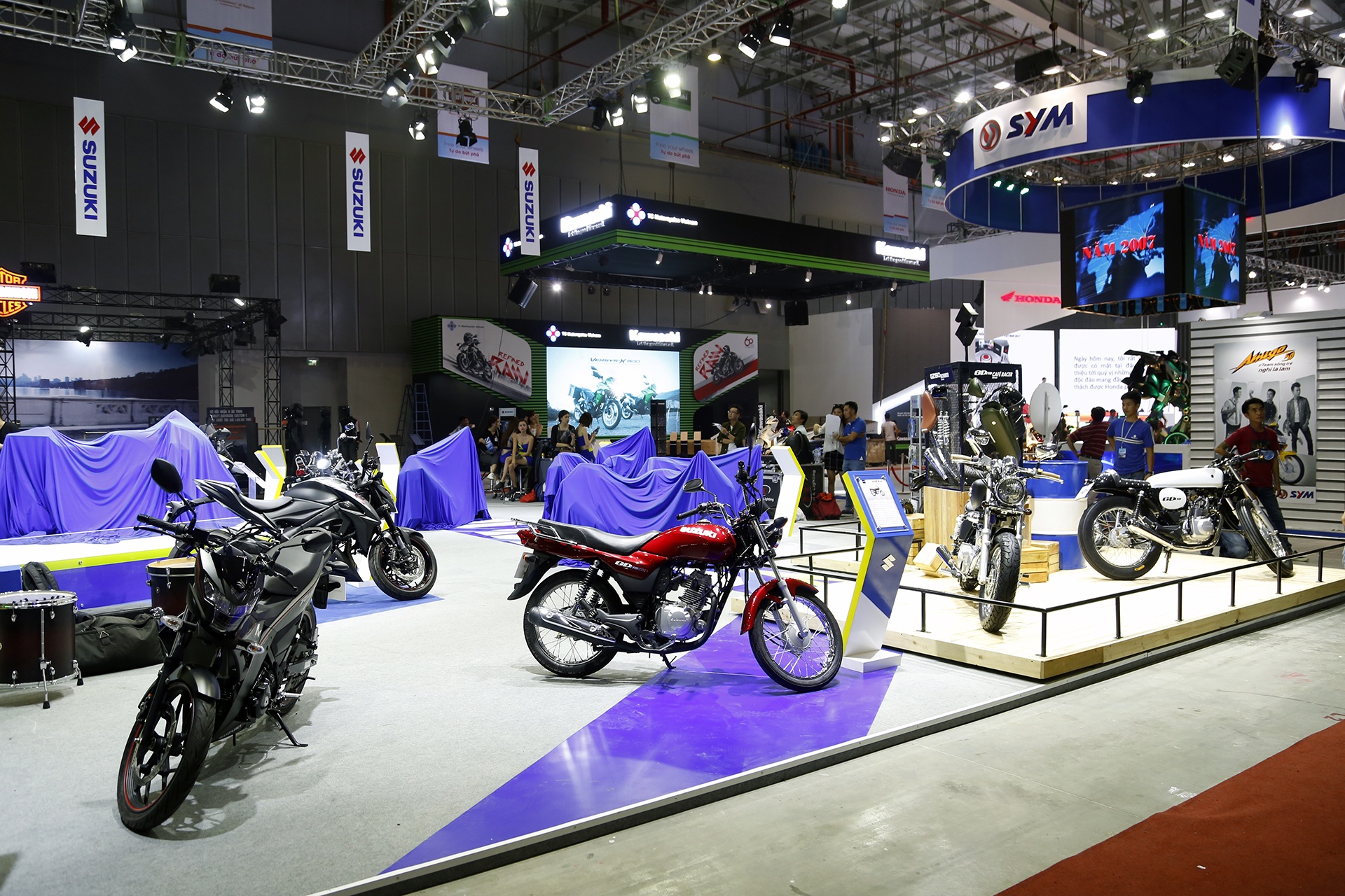 Khai mac trien lam xe may Viet Nam 2017 anh 7