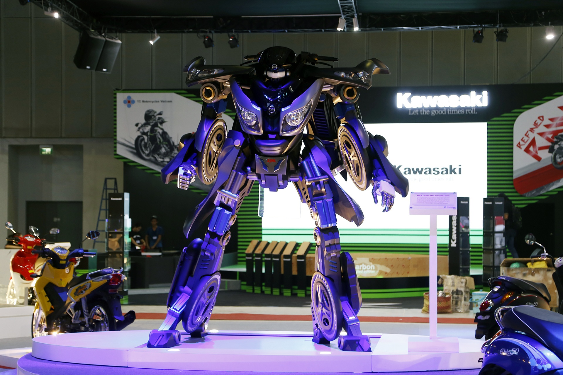 Khai mac trien lam xe may Viet Nam 2017 anh 9