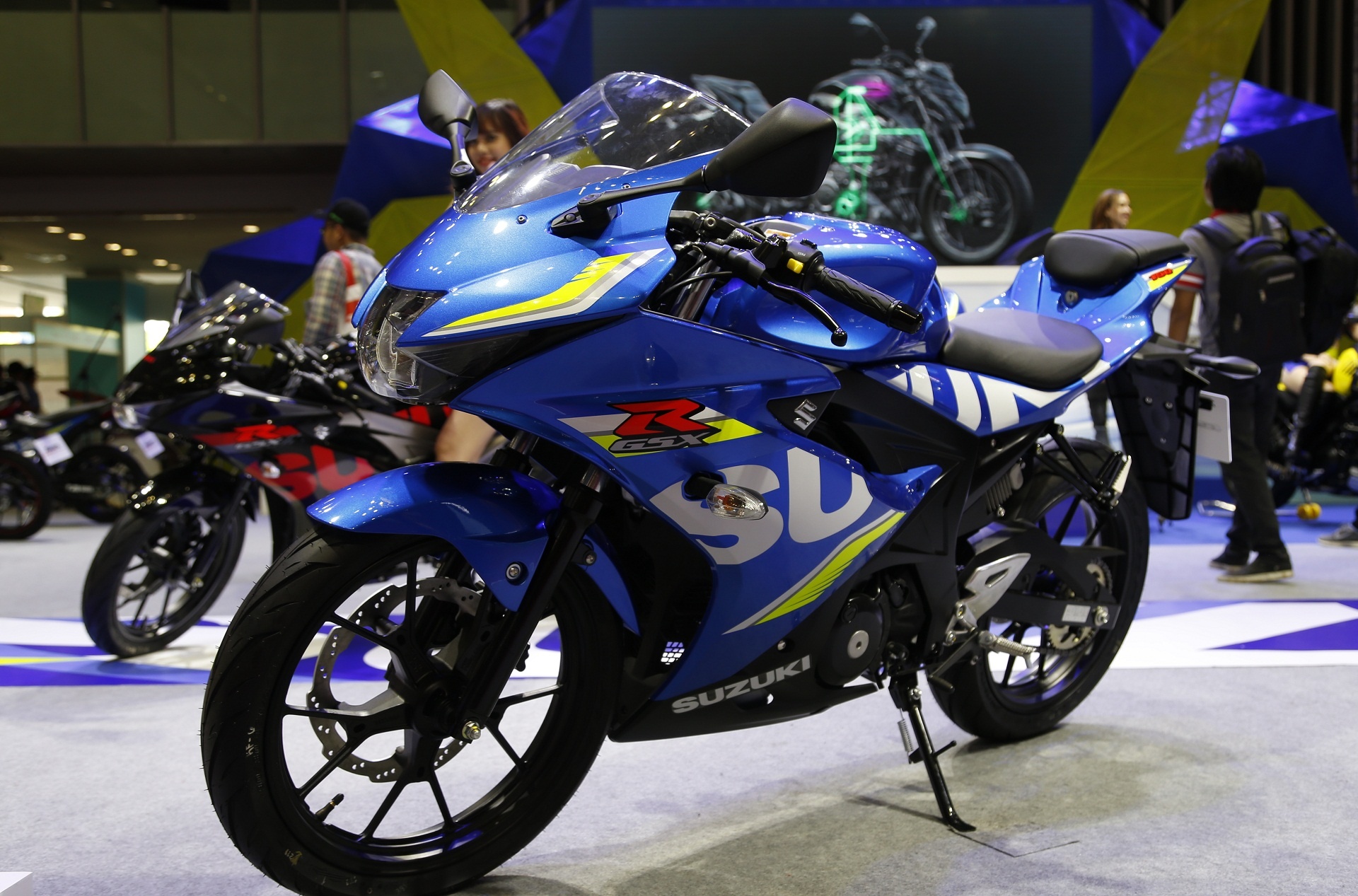 Chi tiết xe côn tay Suzuki GSX-R150 giá rẻ tại Việt Nam - Xe máy - ZNEWS.VN