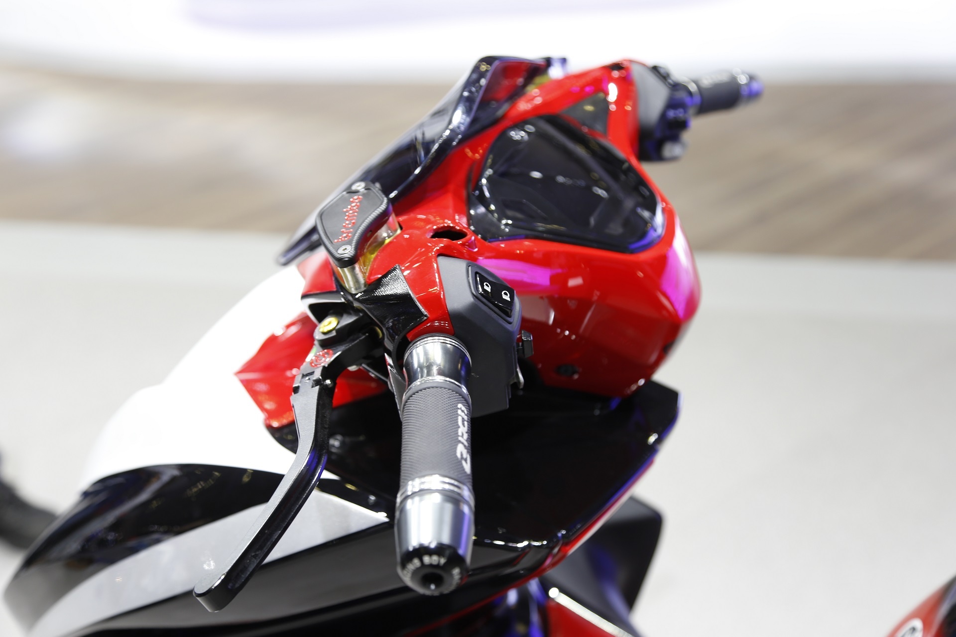 Yamaha NVX do chinh hang anh 8