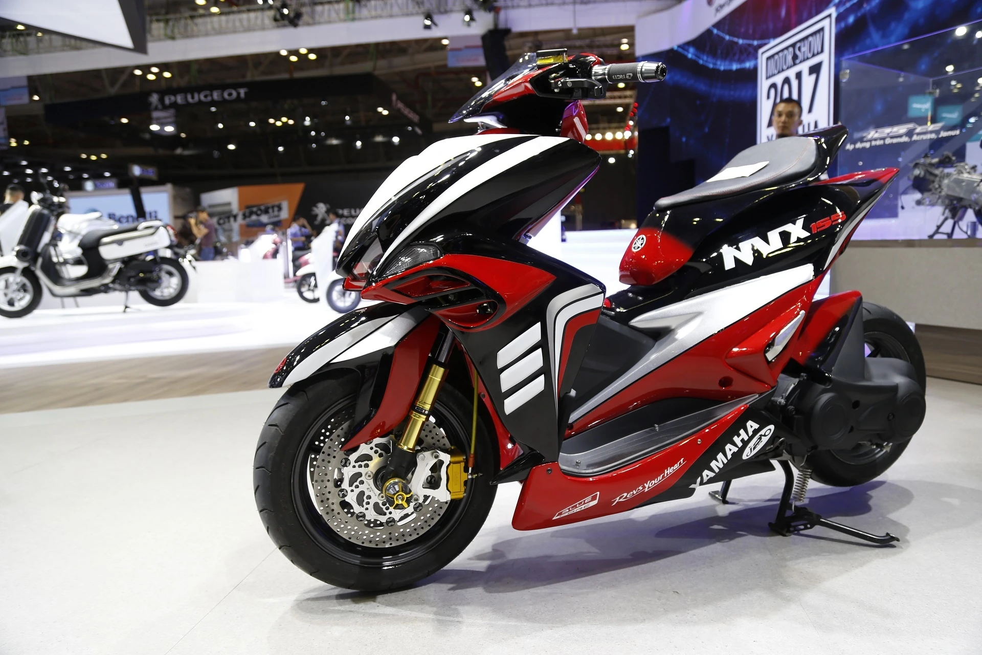 Yamaha NVX do chinh hang anh 12