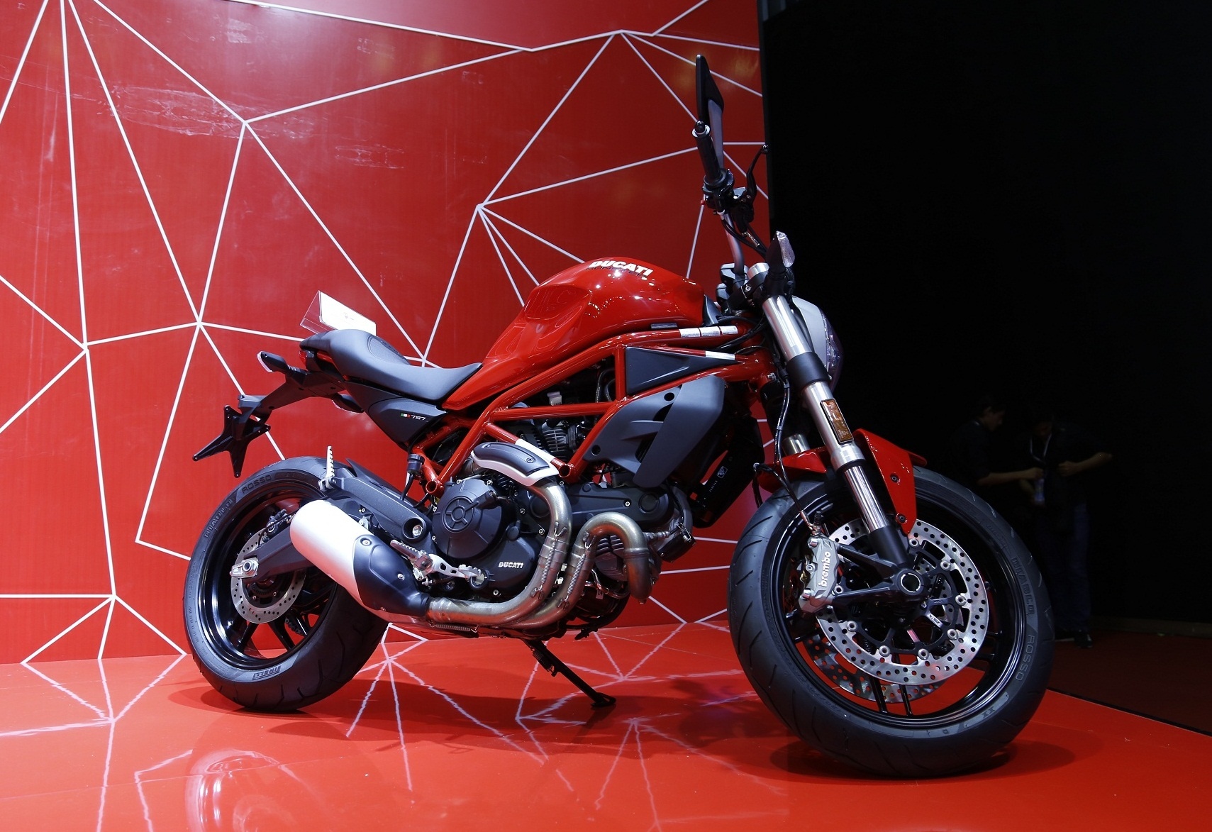 Chi tiet Ducati Monster 797 gia 390 trieu moi ra mat tai Viet Nam hinh anh