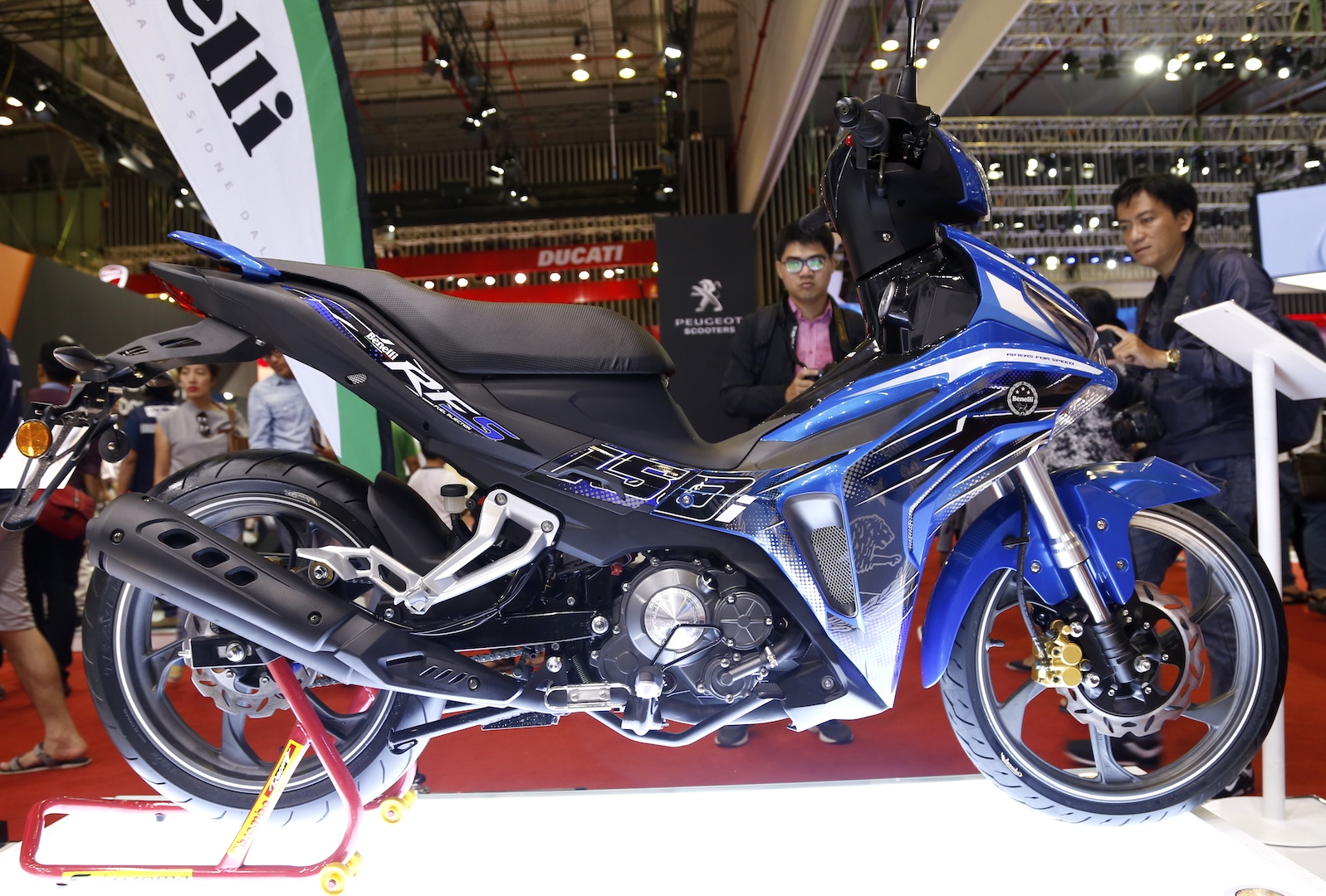 Benelli RFS 150i  ra mat tai Viet Nam anh 2