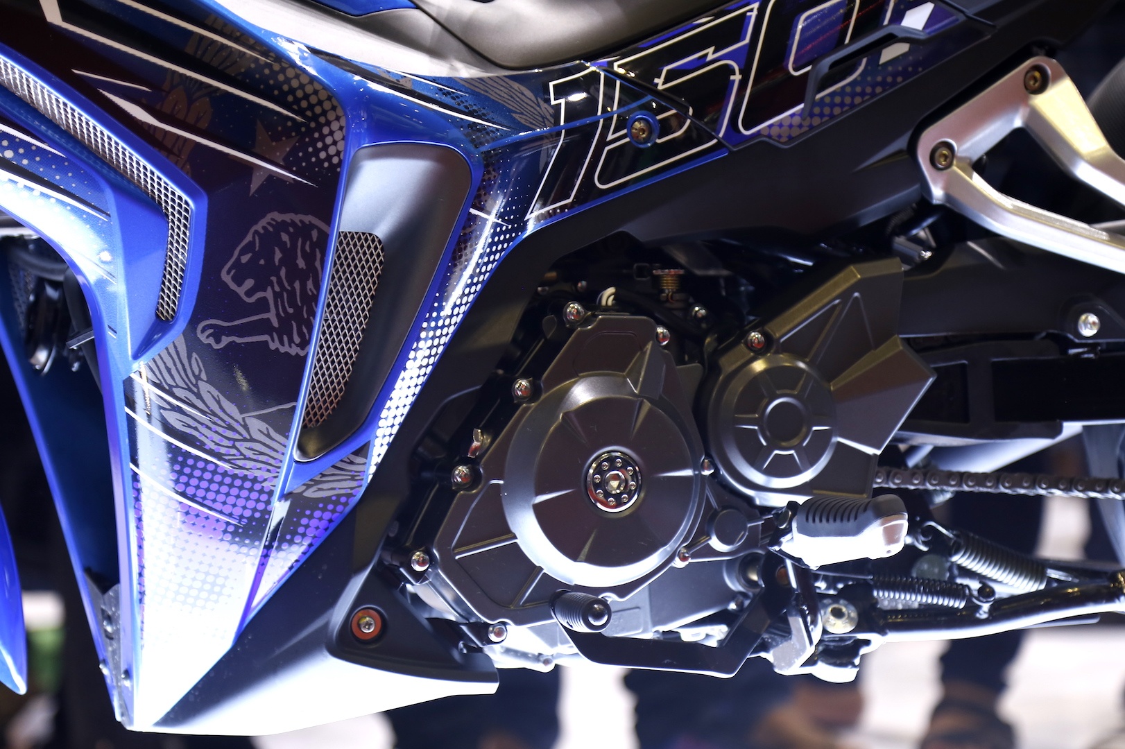 Benelli RFS 150i  ra mat tai Viet Nam anh 6