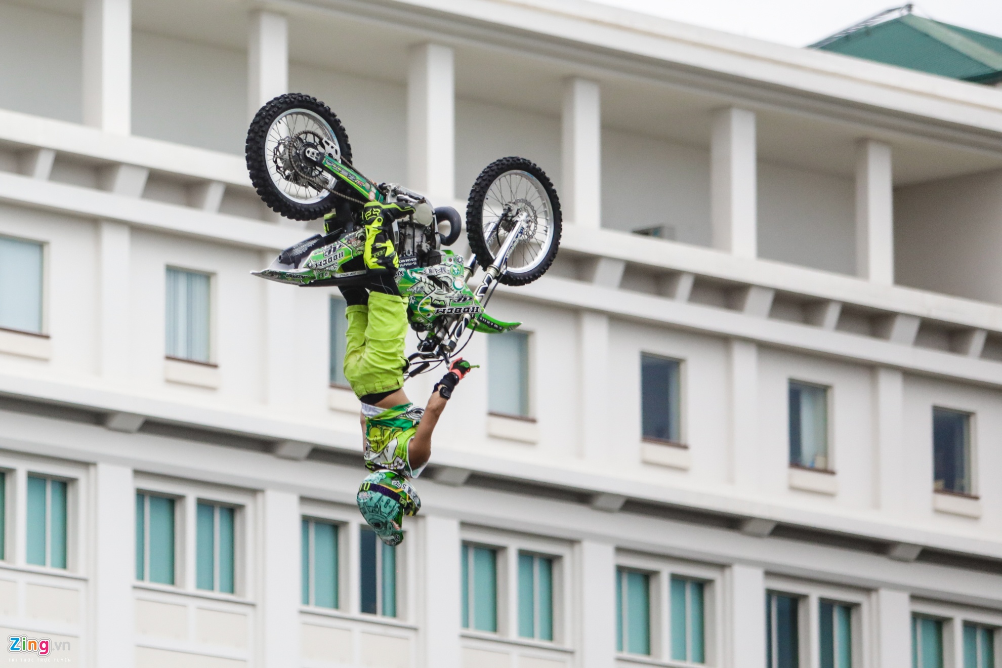 trinh dien moto bay Yamaha anh 5