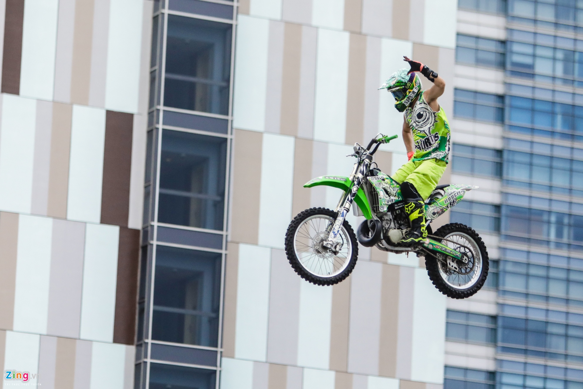 trinh dien moto bay Yamaha anh 3