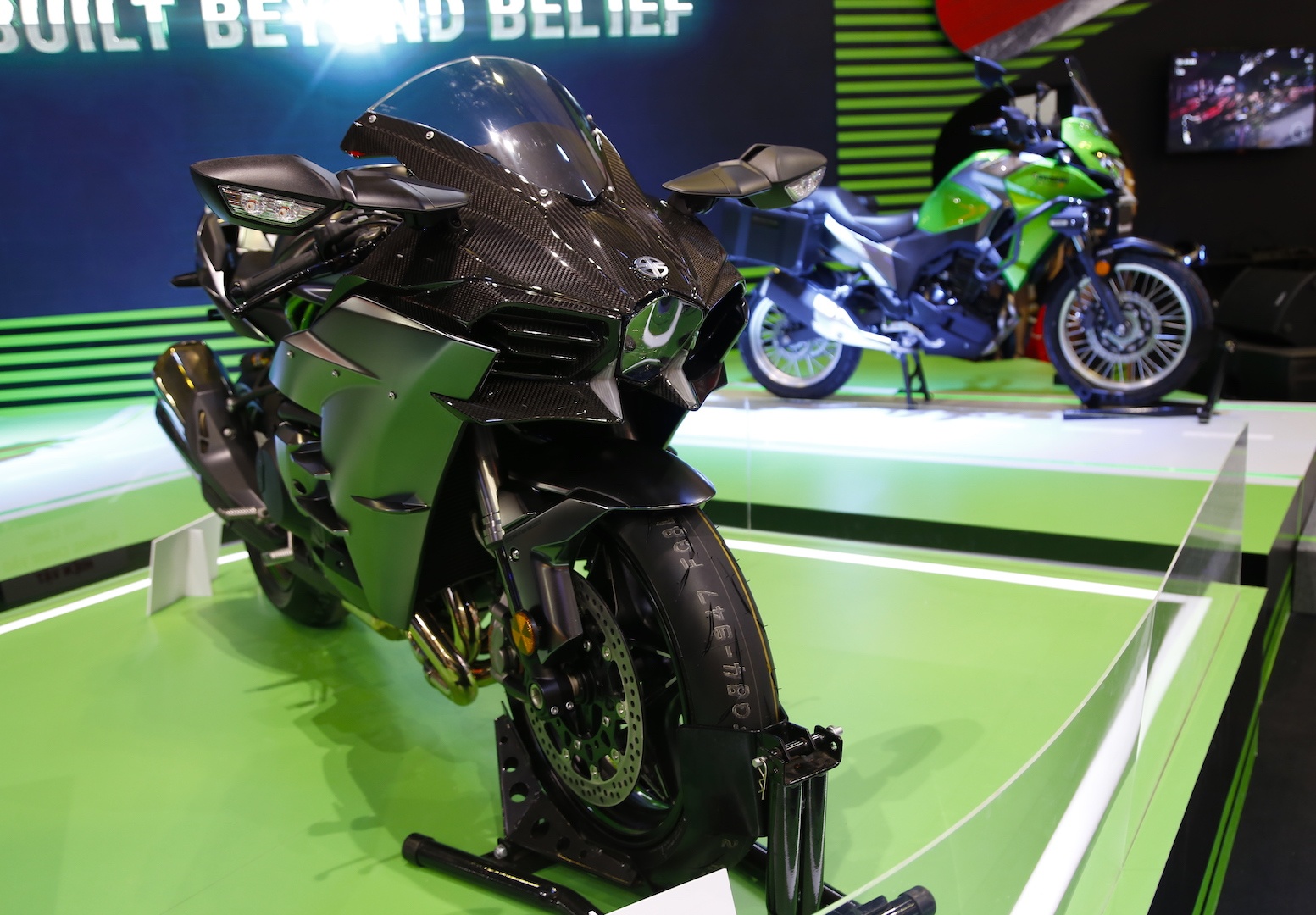 Kawasaki Ninja H2 Carbon tai Viet Nam anh 1