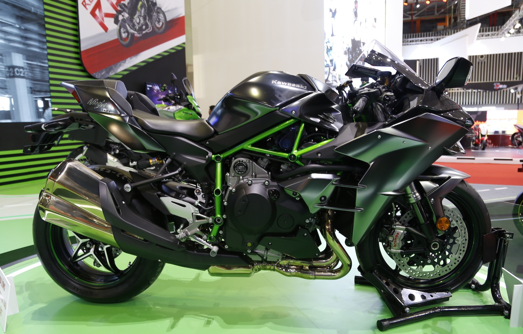 Kawasaki Ninja H2 Carbon tai Viet Nam anh 2