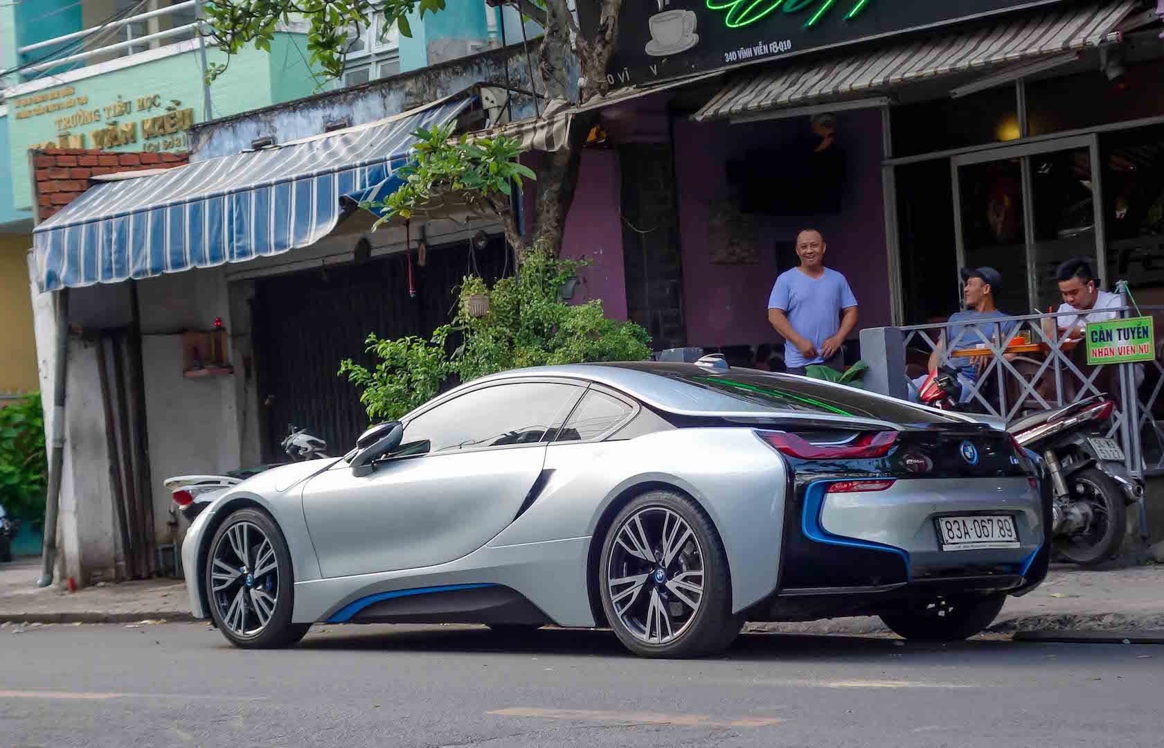 BMW i8 cua thieu gia ve so Soc Trang anh 6