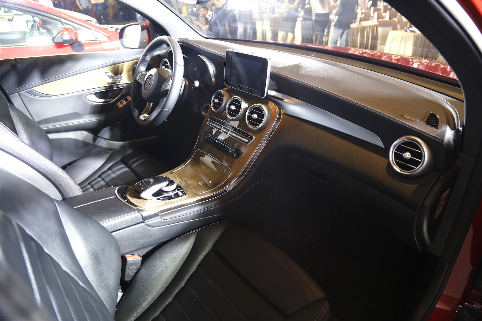 Mercedes GLC 300 4Matic Coupe tai Viet Nam anh 11