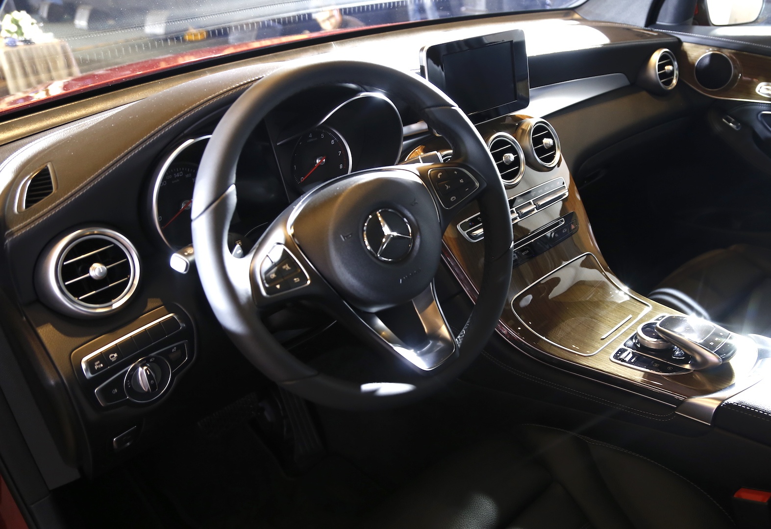 Mercedes GLC 300 4Matic Coupe tai Viet Nam anh 12