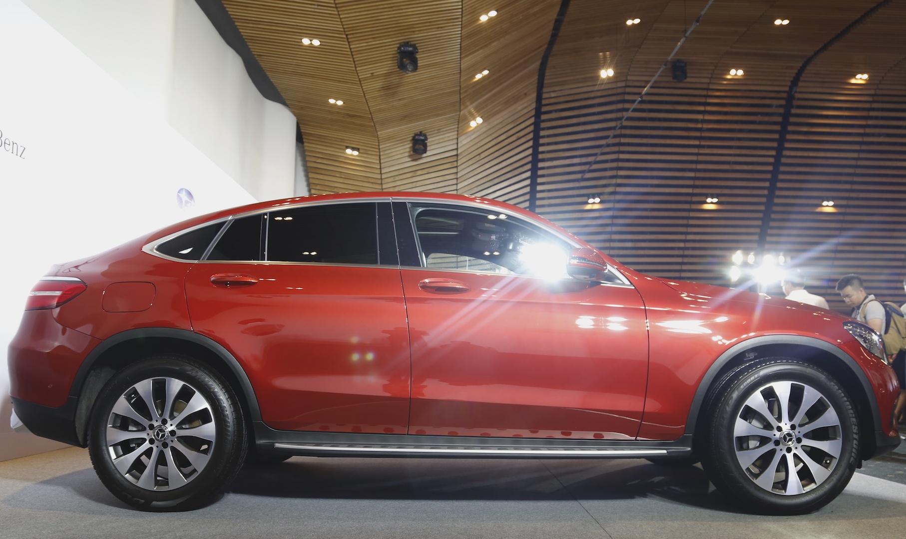 Mercedes GLC 300 4Matic Coupe tai Viet Nam anh 3