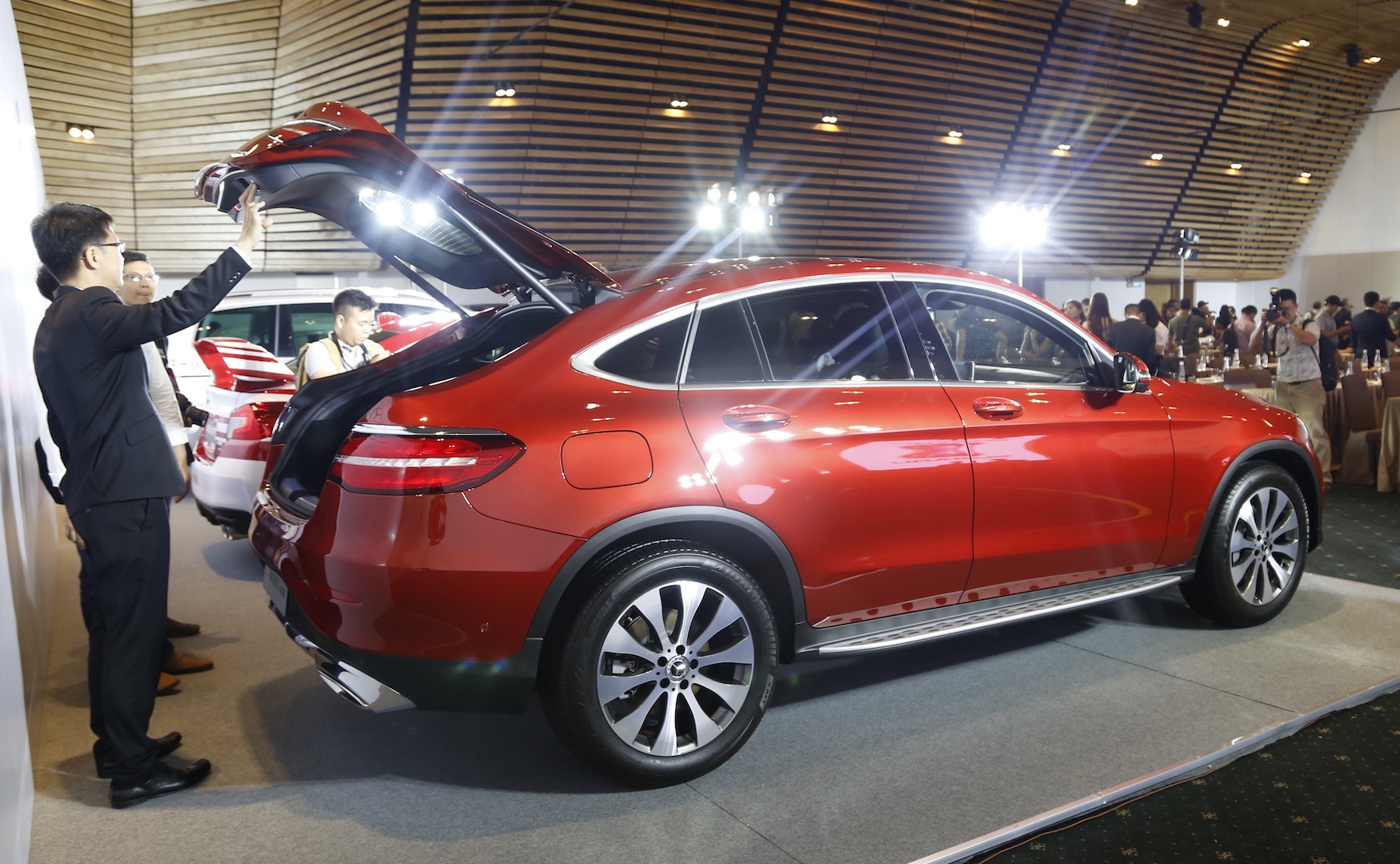 Mercedes GLC 300 4Matic Coupe tai Viet Nam anh 4