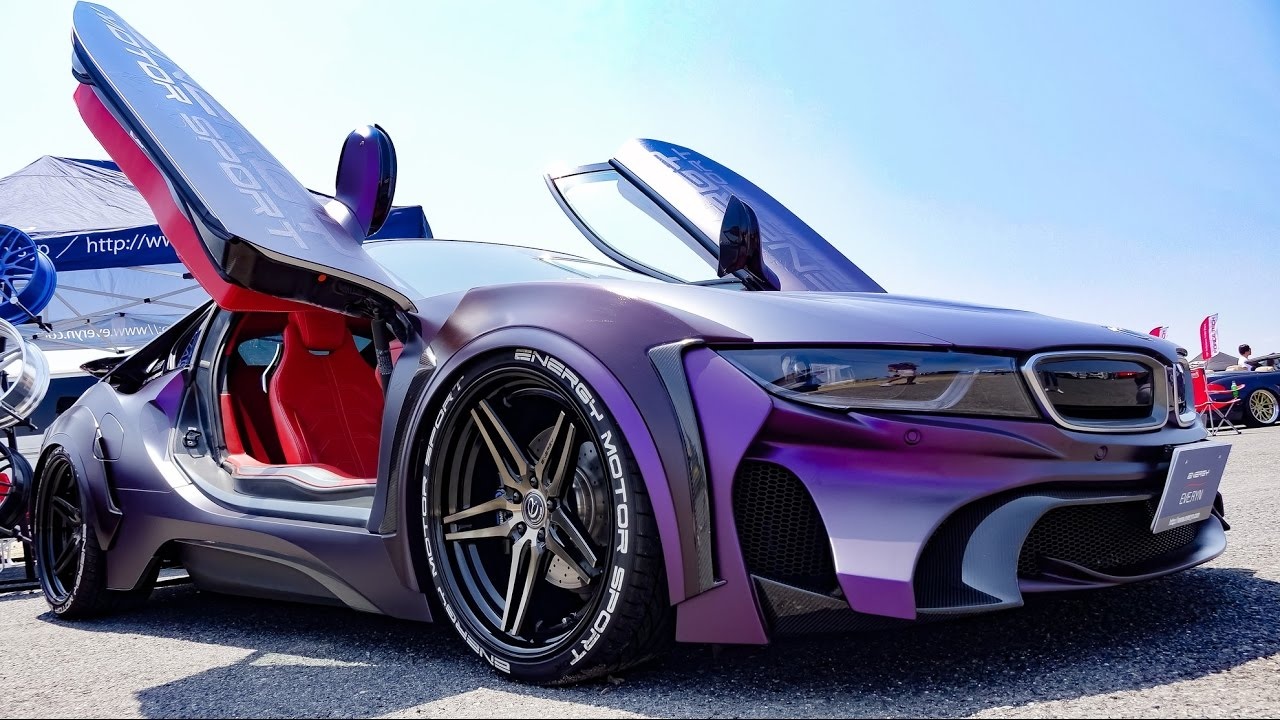 BMW i8 do phong cach Batman hinh anh