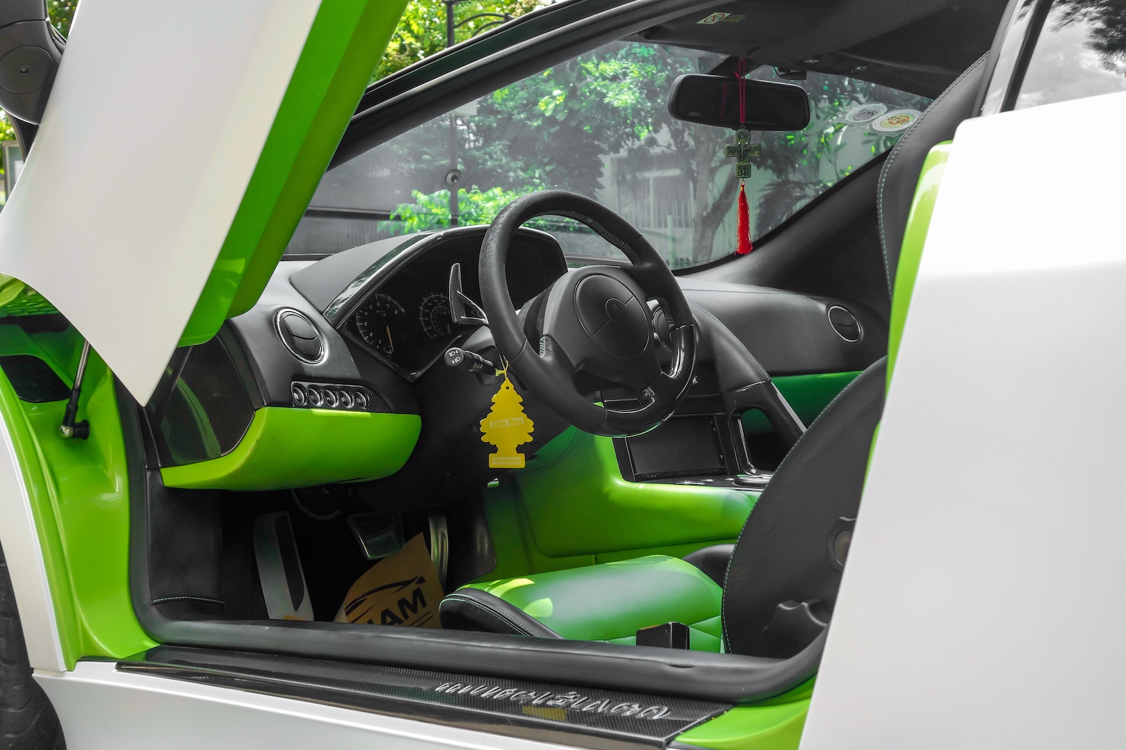 Lamborghini Mucielago LP640 mau xanh com anh 6