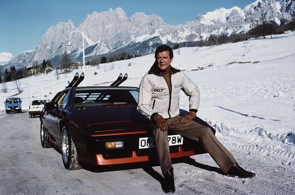 Nhin lai nhung mau xe qua tay 'Diep vien 007' Roger Moore hinh anh
