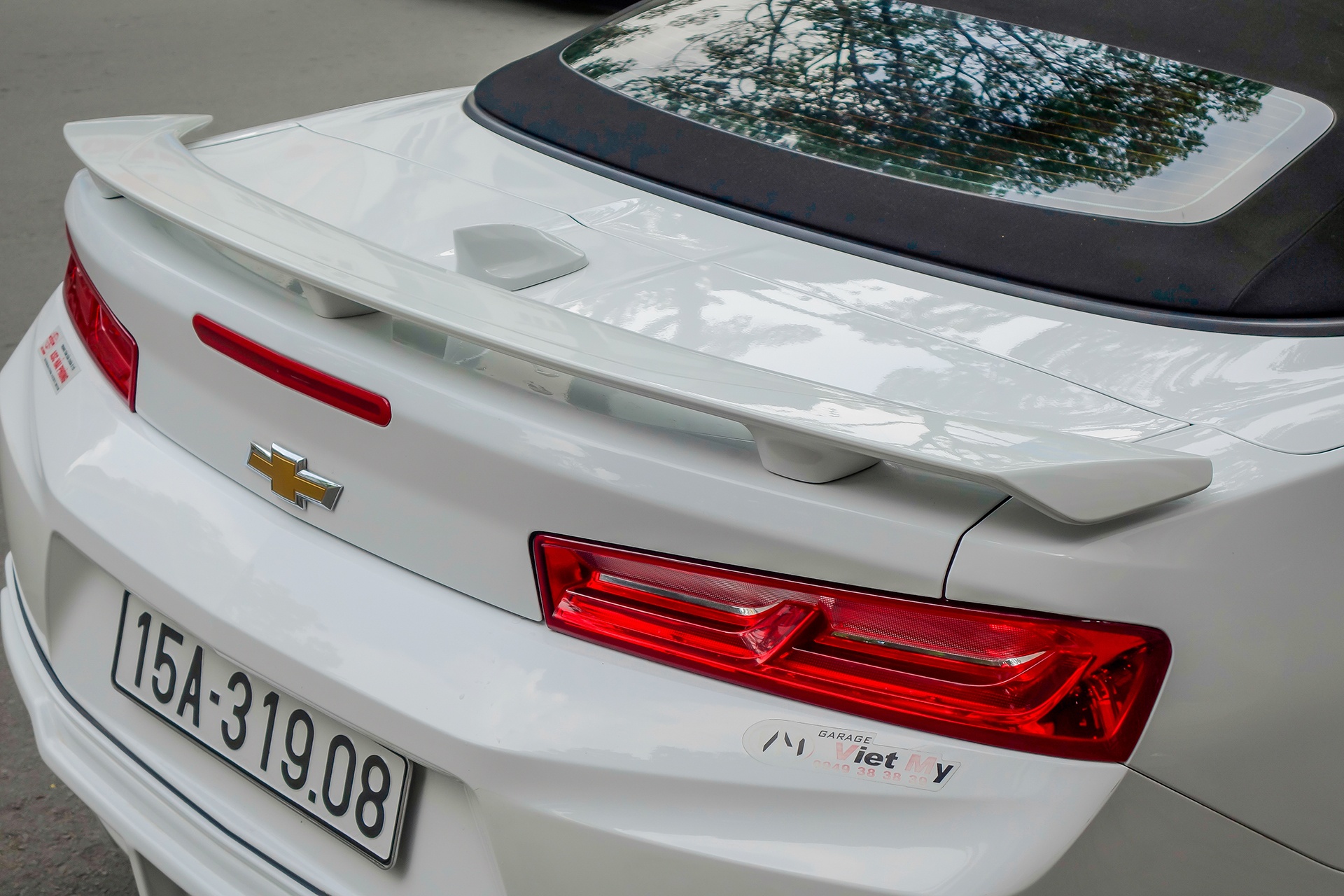 Chevrolet Camaro 2017 dau tien ra bien so anh 6