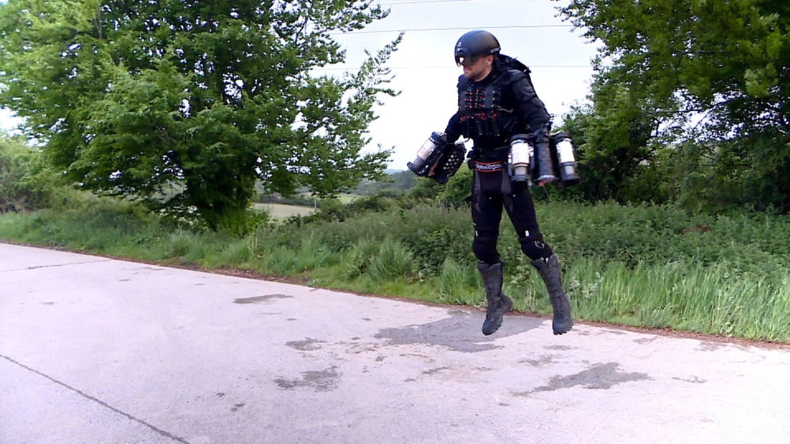 Iron Man ngoai doi thuc anh 1