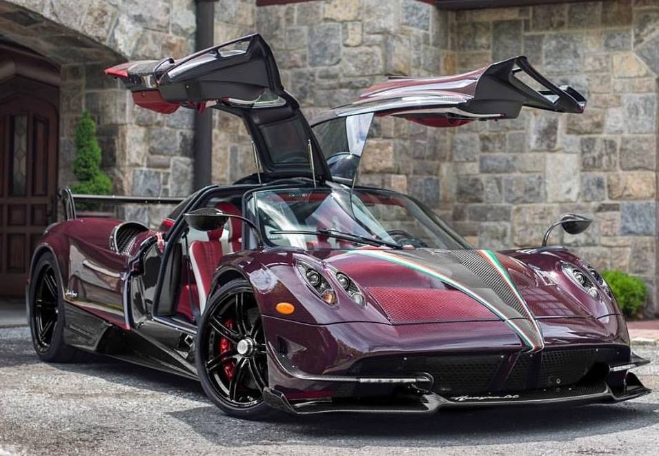 Ong trum sieu xe My tau Huayra BC 3 trieu USD hinh anh