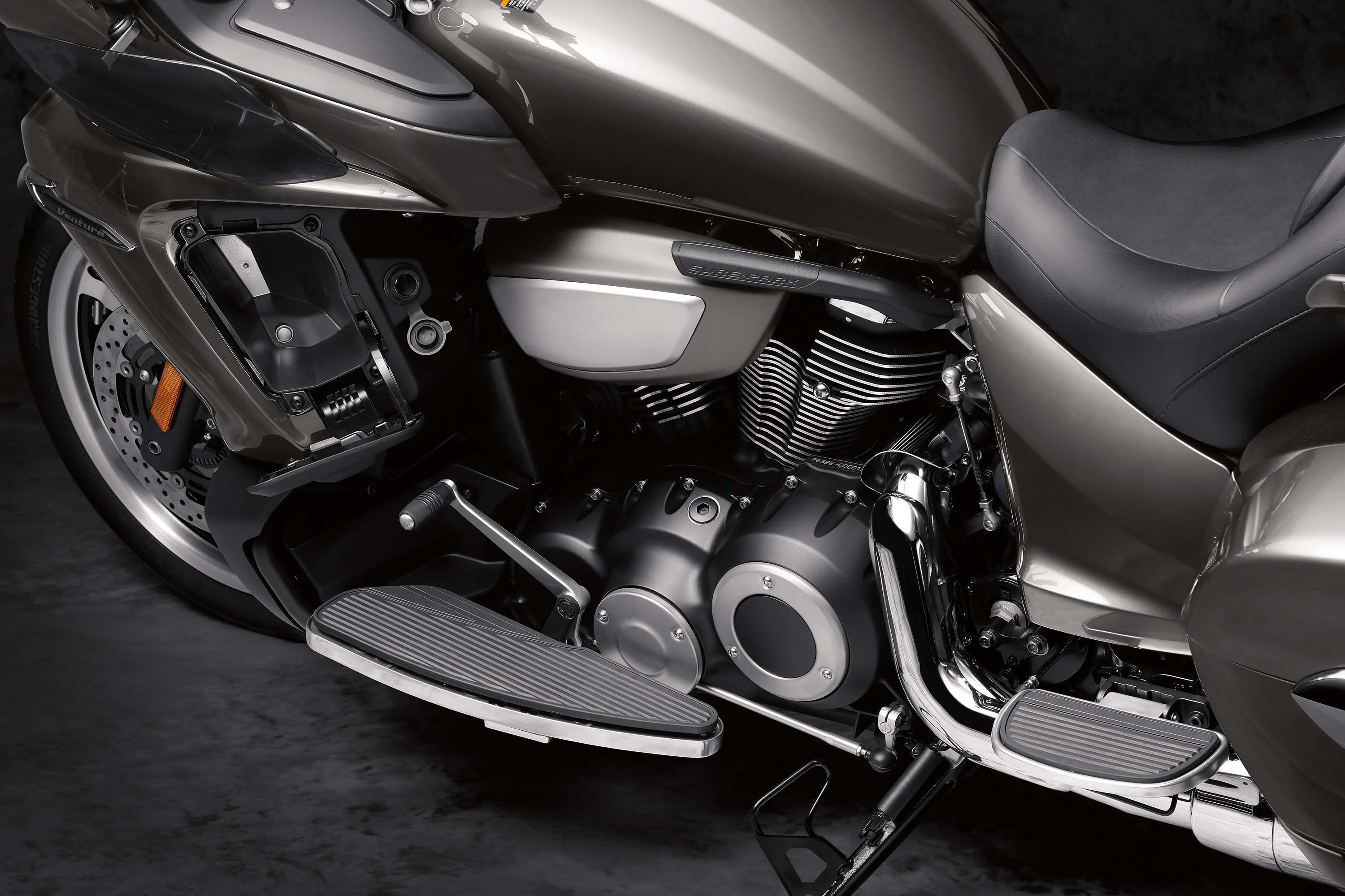 Yamaha Star Venture anh 4