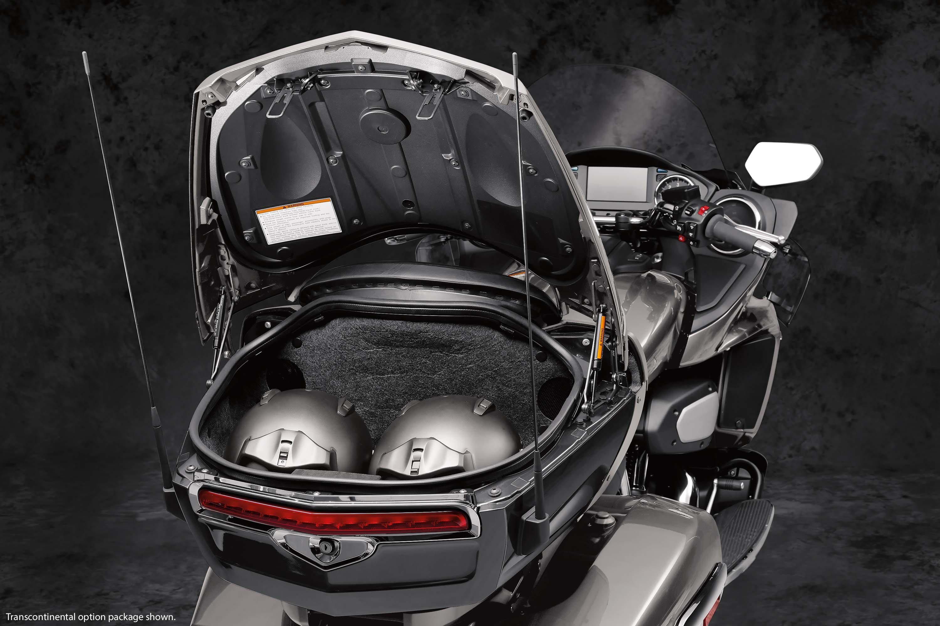 Yamaha Star Venture anh 2