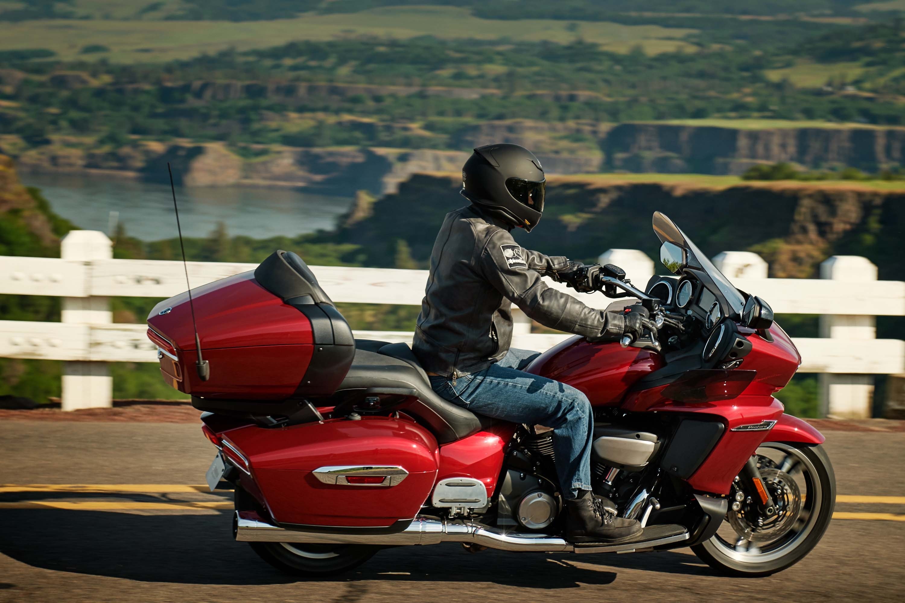 Yamaha Star Venture anh 7