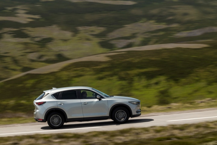 Giá Mazda CX-5 tại nước ngoài ảnh 3 Gia Mazda CX-5 tai nuoc ngoai anh 3