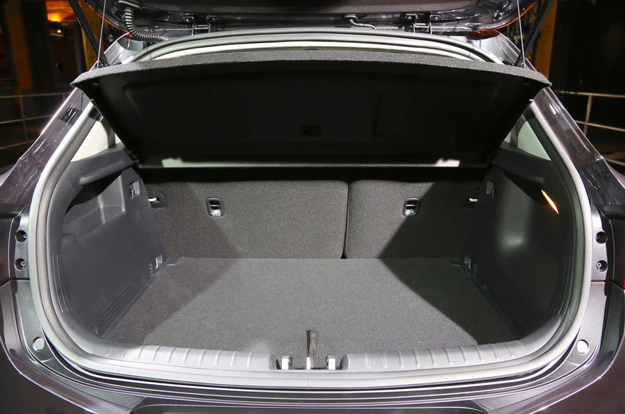 Kia Stonic ra mat anh 8