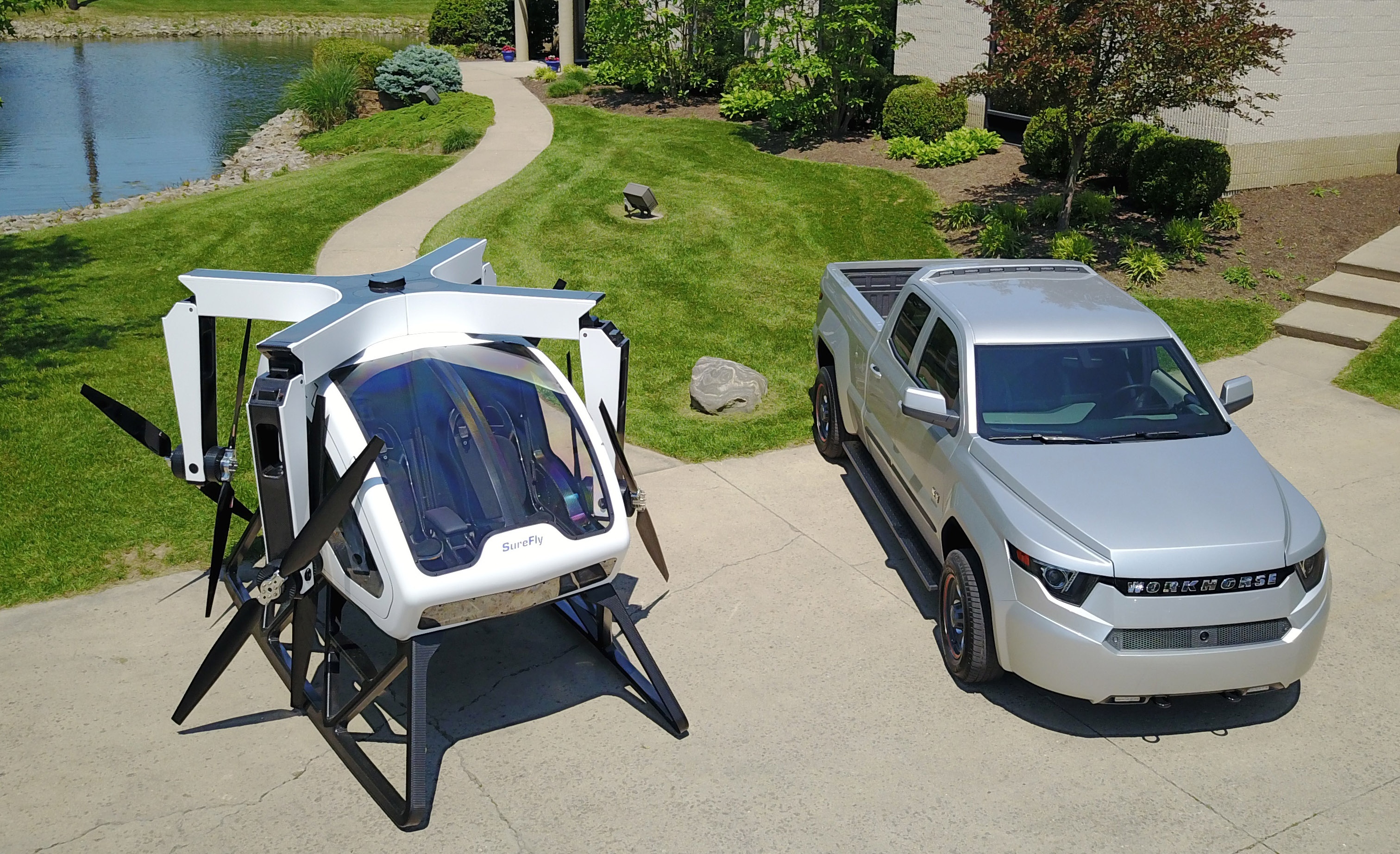 xe bay Workhorse SureFly anh 2