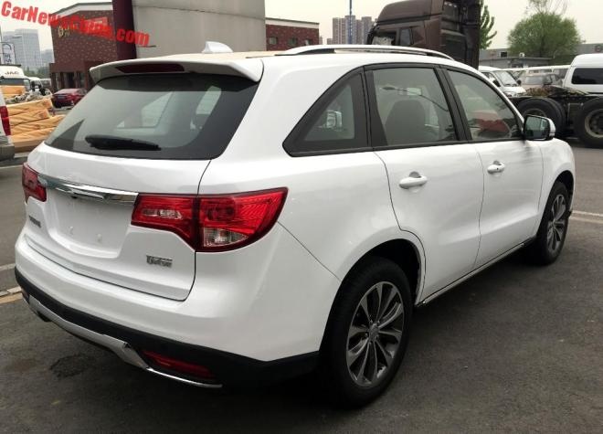 xe nhai Acura MDX cua Trung Quoc anh 8