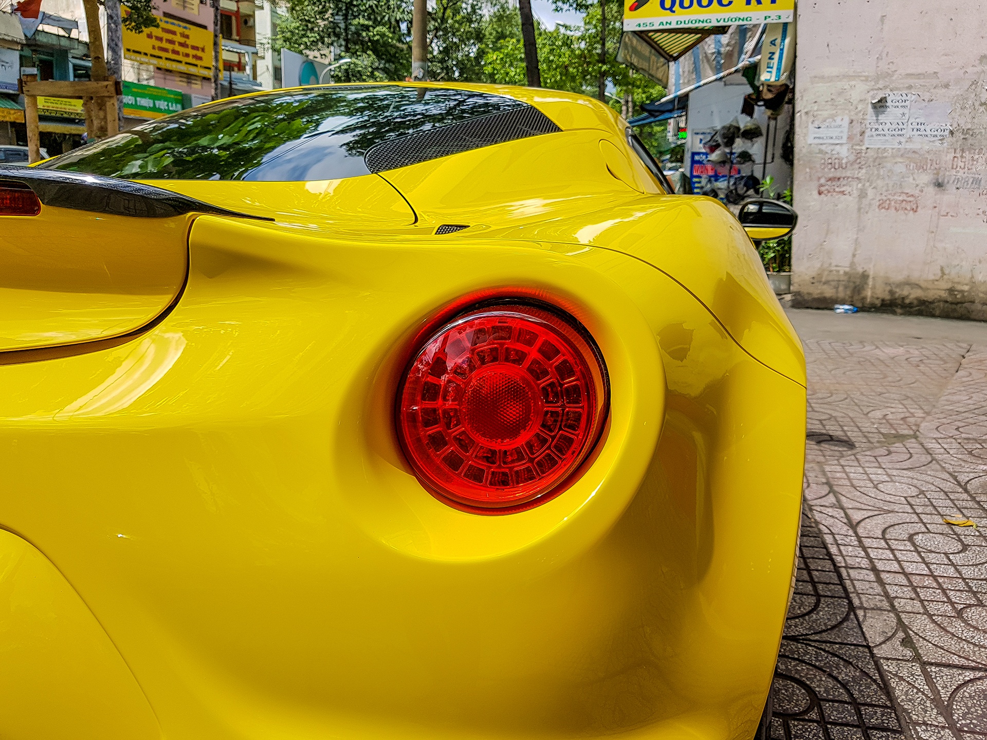 Alfa Romeo 4C Launch Edition anh 5