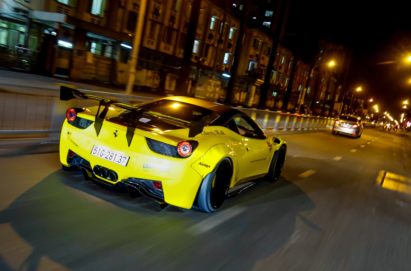 Ferrari 458 do Liberty Walk anh 10