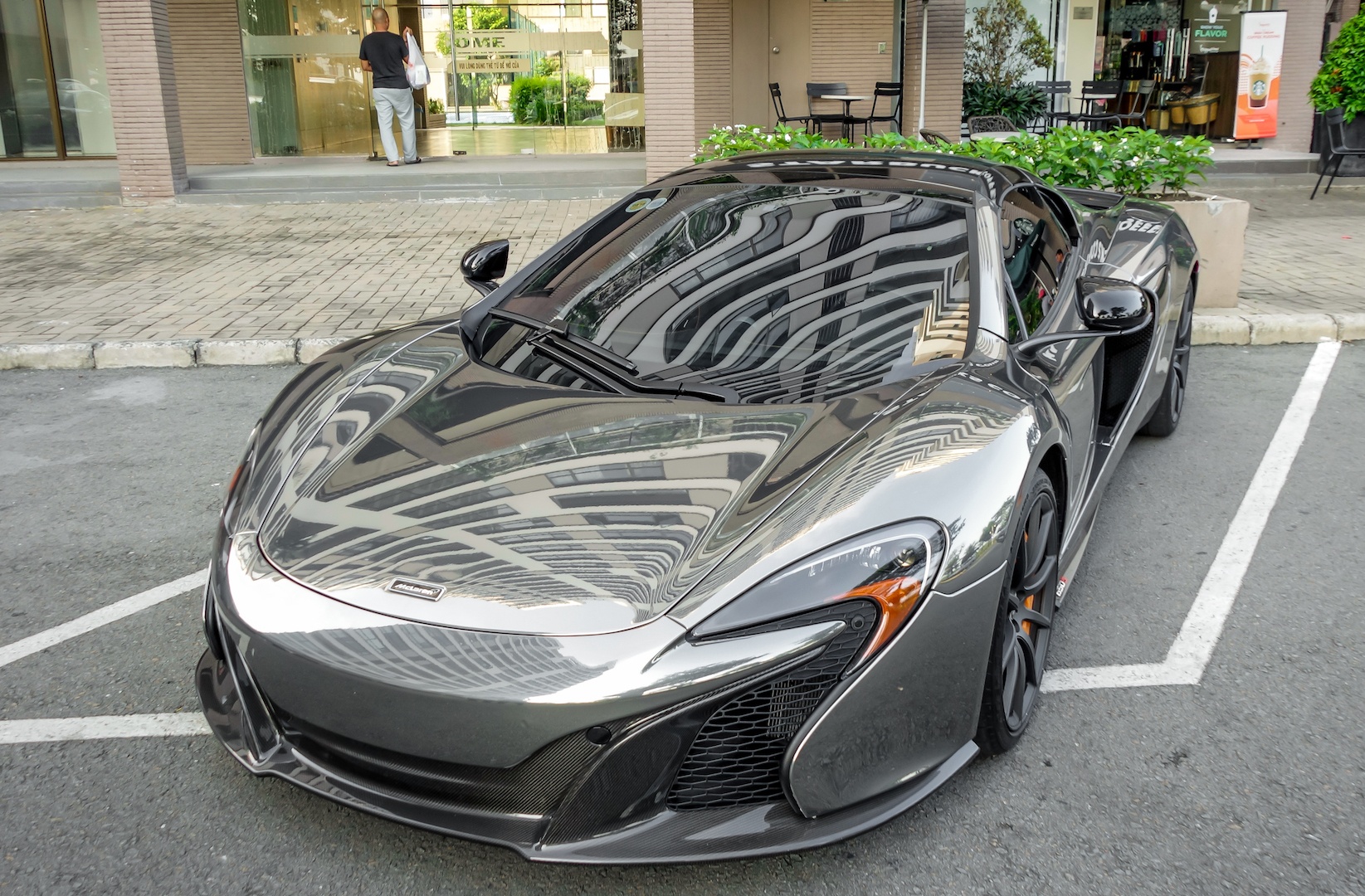 McLaren 650S Spider cua Minh Nhua ve tay Cuong Do La anh 1