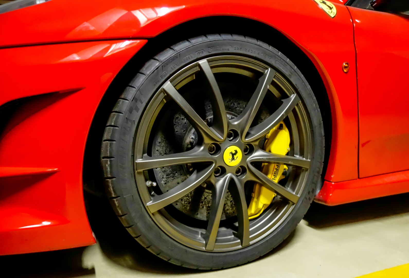 Ferrari F430 Scuderia Dung mat sat anh 6