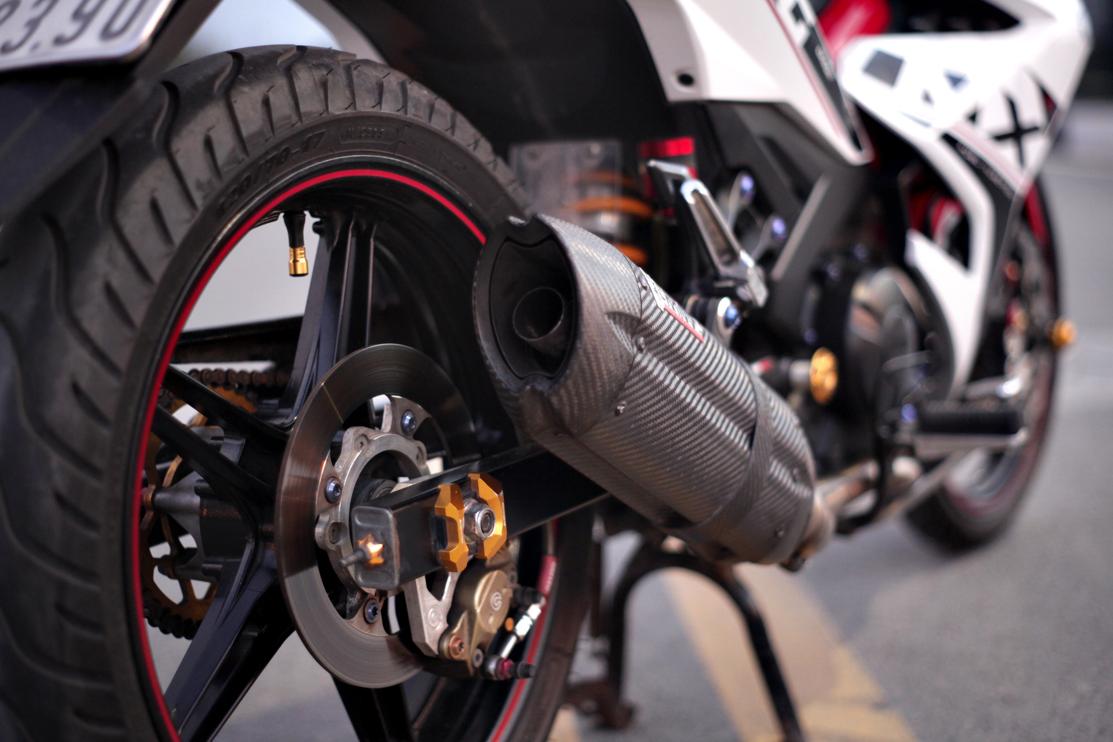 Exciter 150 do 20 trieu dong anh 4