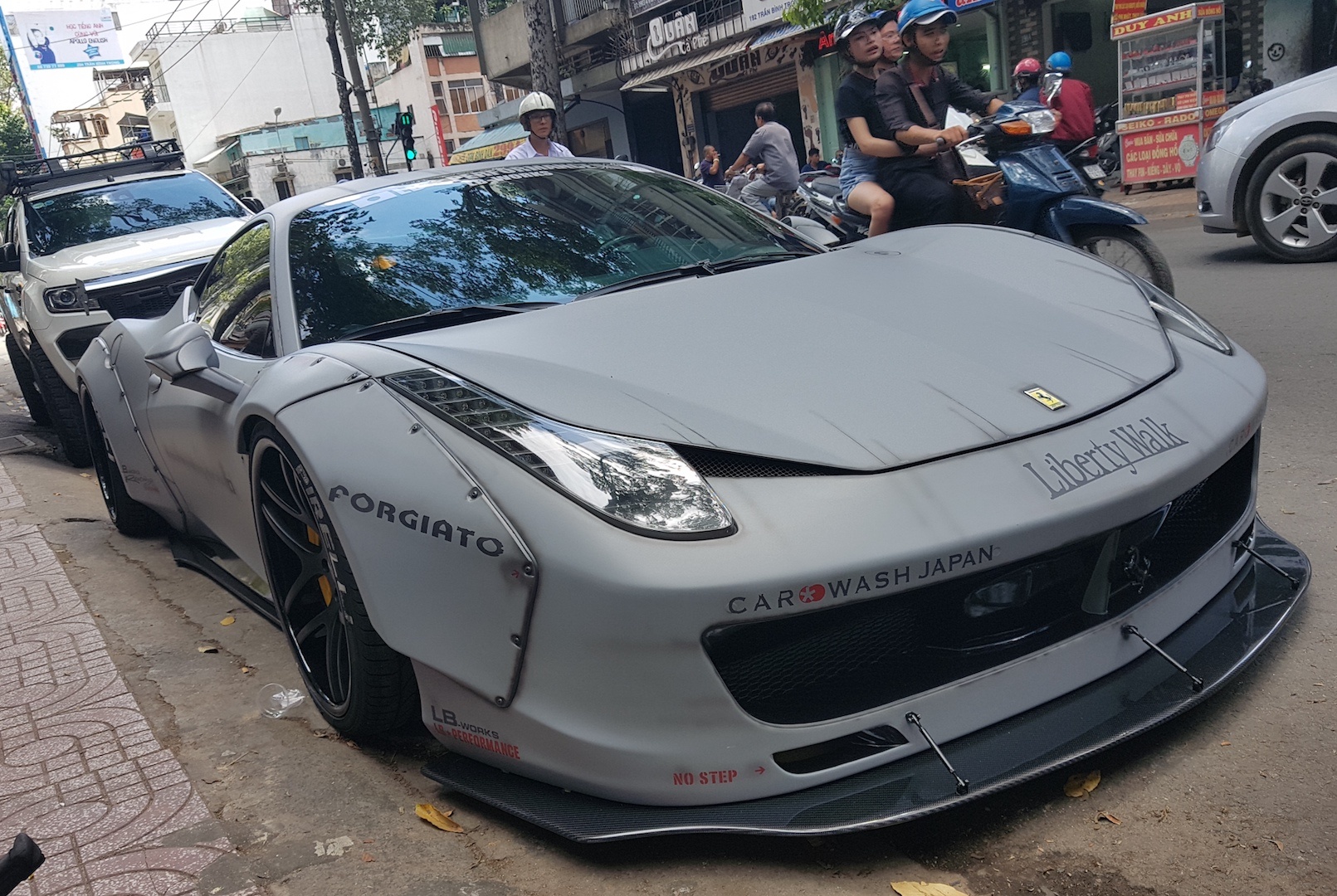 Ferrari 458 Italia Liberty Walk anh 4