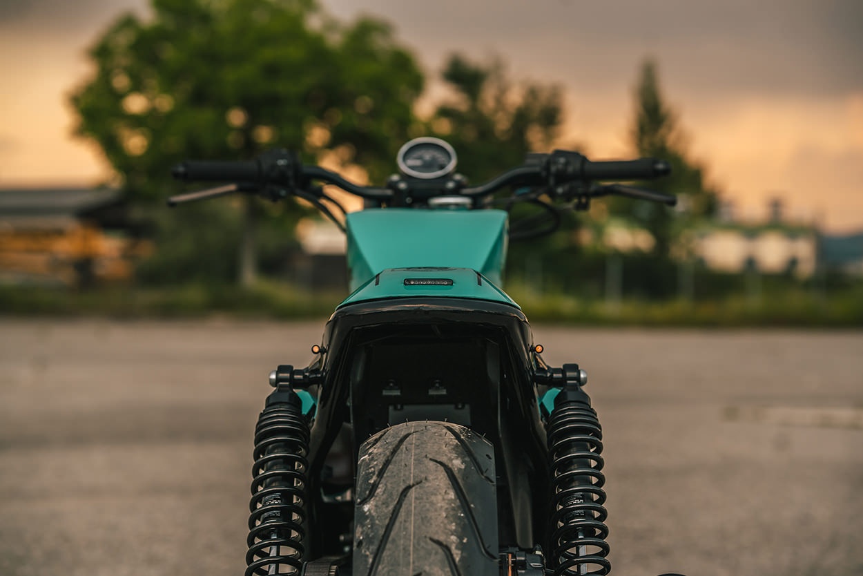 Harley Street 750 do gia re anh 6