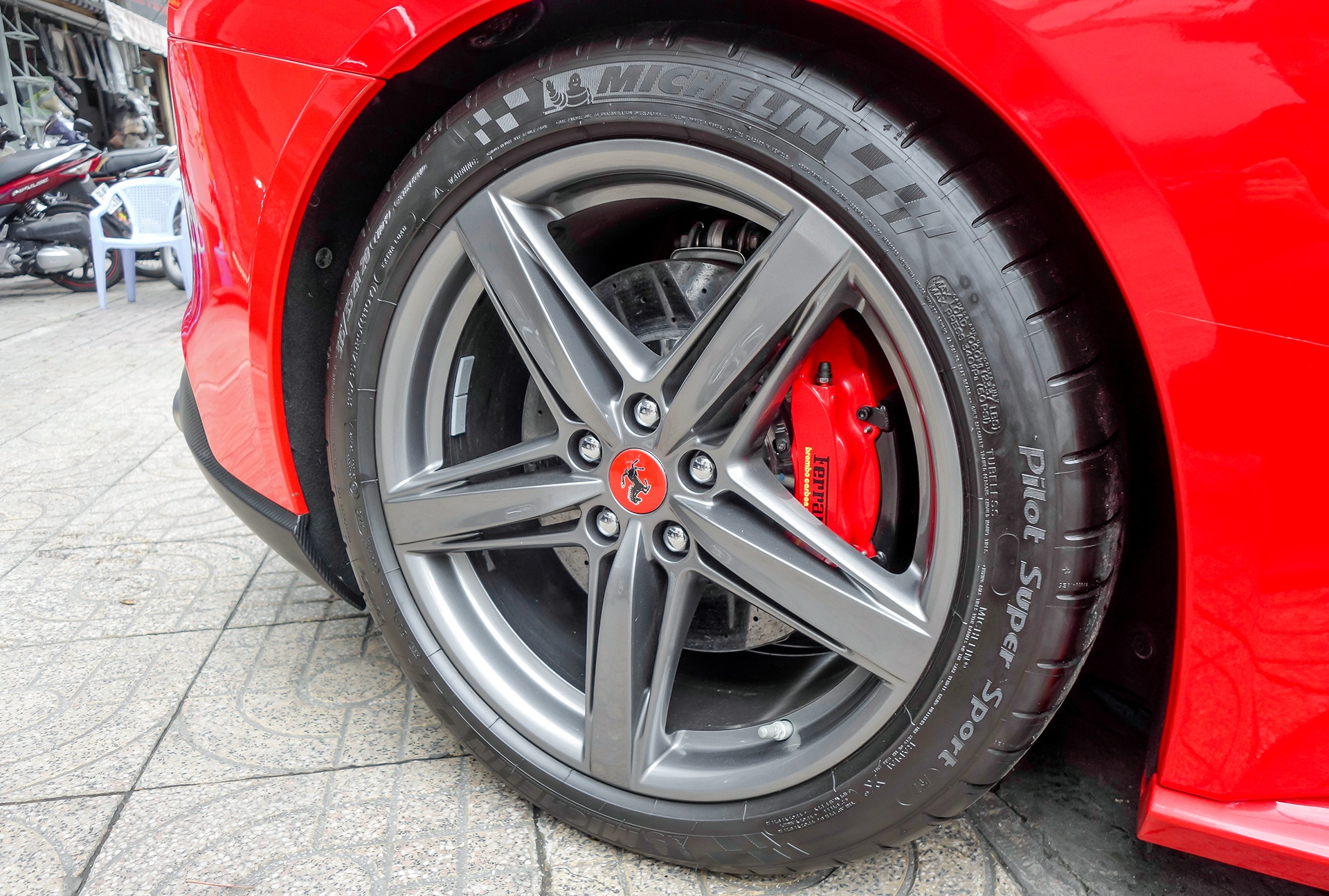 pho ban sieu xe o Sai Gon anh 10