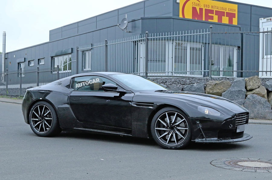 sieu xe  Aston Martin Vantage 2018 anh 2