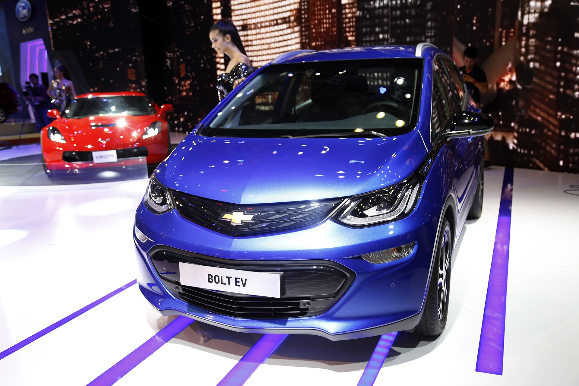 Chevrolet Bolt ra mat tai Viet Nam anh 1