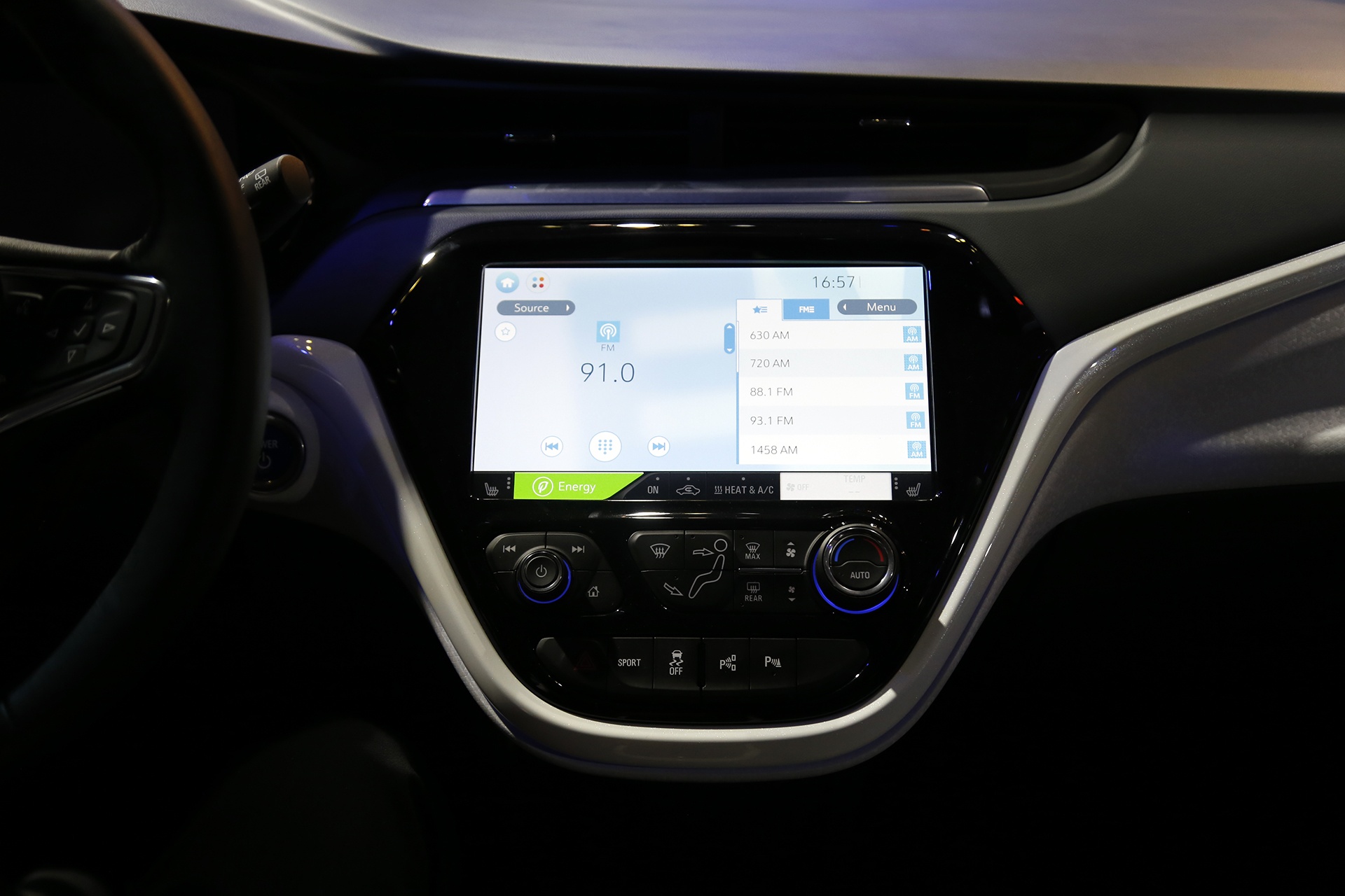 Chevrolet Bolt ra mat tai Viet Nam anh 10